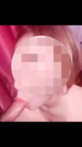 说她家人不知道她这么骚